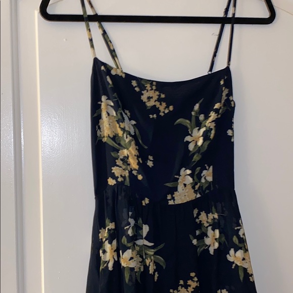 Reformation Rosehip Dress - Picture 5 of 8